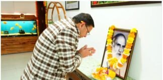 सीएम धामी ने इंद्रमणि बडोनी की जयंती पर दी श्रद्धांजलि