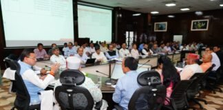 देहरादून: सीएम घोषणाओं की समीक्षा, अधिकारियों को समयबद्ध क्रियान्वयन के निर्देश