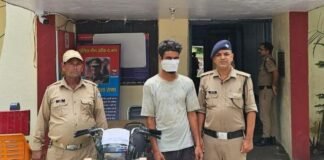 विकासनगर में चोरी की बाइक के साथ आरोपी गिरफ्तार, नशे की लत पूरी करने के लिए की थी वारदात विकासनगर में चोरी की बाइक के साथ आरोपी गिरफ्तार, नशे की लत पूरी करने के लिए की थी वारदात