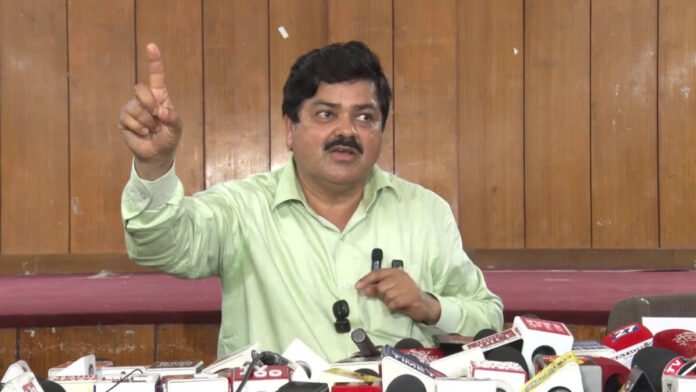 हल्द्वानी मंच शुद्धिकरण विवाद: बीजेपी पर बरसे गणेश गोदियाल, सरकार और धार्मिक संगठन के गठजोड़ का लगाया आरोप
