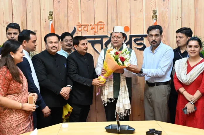 CM Pushkar Singh Dhami Birthday: मुख्यमंत्री पुष्कर सिंह धामी के जन्मदिन पर बधाई देने वालों का लगा तांता, दिग्गजों ने दी शुभकामनाएं