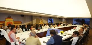 प्रवासी बुद्धिजीवियों से मुख्यमंत्री धामी का संवाद, विकास की प्राथमिकताओं पर हुई चर्चा