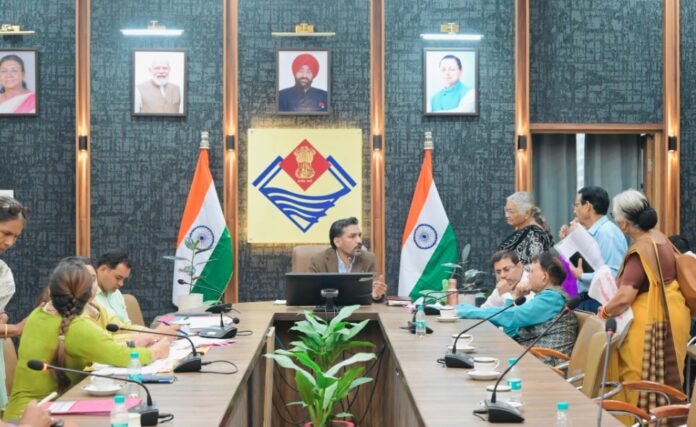 राज्य आंदोलनकारियों के चिन्हीकरण से संबंधित प्रकरणों के निस्तारण को लेकर समिति की बैठक