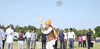 पंचकूला में नमो क्रिकेट लीग: मुख्यमंत्री पुष्कर सिंह धामी ने युवा खिलाड़ियों का बढ़ाया उत्साह पंचकूला में नमो क्रिकेट लीग: मुख्यमंत्री पुष्कर सिंह धामी ने युवा खिलाड़ियों का बढ़ाया उत्साह