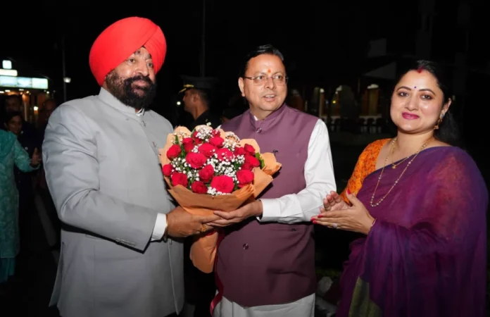 पुष्कर सिंह धामी ने राज्यपाल गुरमीत सिंह को विदाई में बधाई दी
