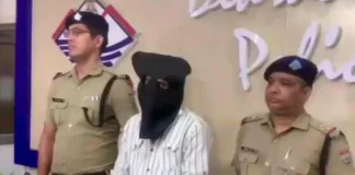 देहरादून के रायपुर में ₹300 के विवाद में ट्रिपल मर्डर: प्लंबर ने बुजुर्ग दंपति समेत तीन की पेचकस से गोदकर की हत्या देहरादून के रायपुर में ₹300 के विवाद में ट्रिपल मर्डर: प्लंबर ने बुजुर्ग दंपति समेत तीन की पेचकस से गोदकर की हत्या