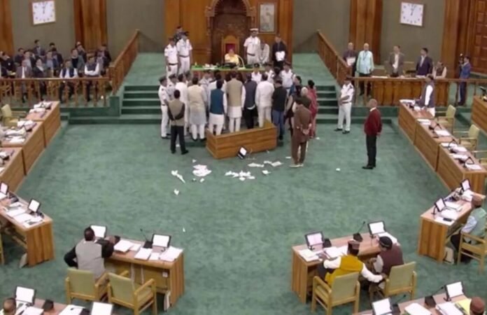 भराड़ीसैंण में उत्तराखंड विधानसभा का सत्र विपक्ष के हंगामे के बीच अनिश्चितकाल के लिए स्थगित, 10 विधेयक पारित